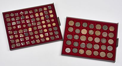 Deux plateaux de pièces françaises et colonies...