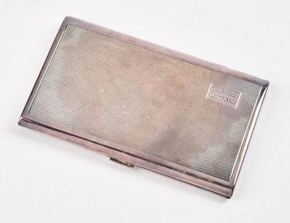 Etui à cigarettes rectangulaire en métal...