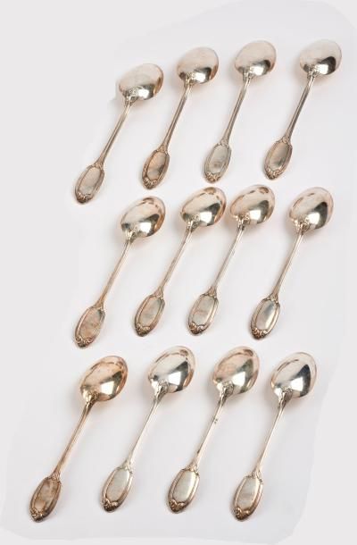 Douze cuillères à entremets en argent (950),...