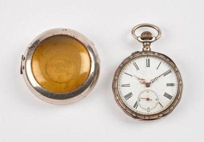 Montre de gousset en argent (800)

Boîtier...
