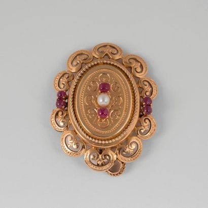 Pendentif broche en or jaune (750) formant...