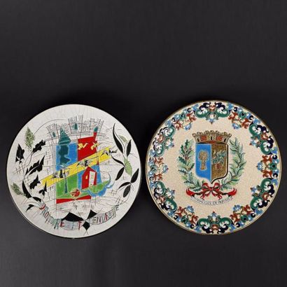 LONGWY

Deux plats circulaires en céramique...