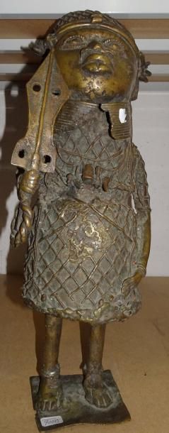 AFRIQUE


Personnage au couteau.

Bronze.

H....