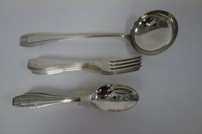 Partie de ménagère en métal argenté, comprenant...