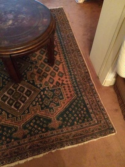 NORD OUEST PERSE


Tapis en laine à motifs...