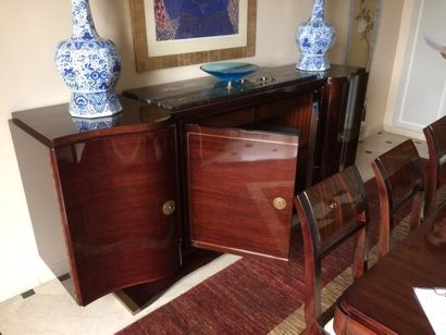 Enfilade
En bois, bois de placage et placage...
