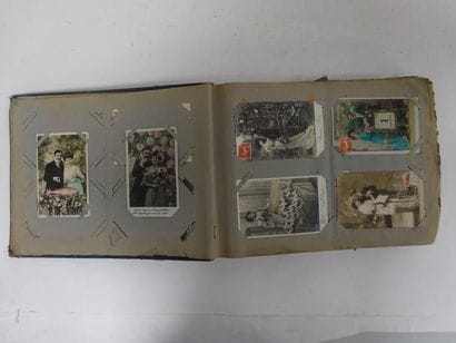 Album de cartes postales sur différents thèmes...