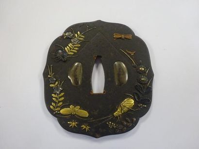 JAPON

Tsuba aoi gata en alliage cuivreux...