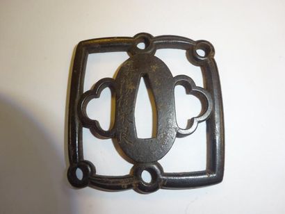 JAPON

Tsuba nage gaku hokei gata en alliage...