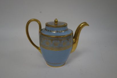 MANUFACTURE ROYALE DE SÈVRES


Petite théière...