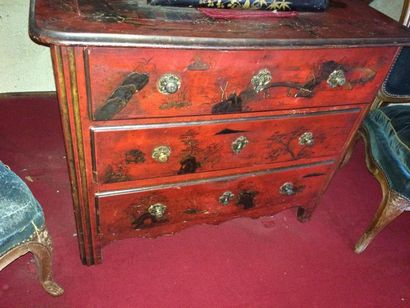 Commode en bois naturel et bois laqué rouge...