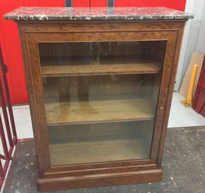 Petite vitrine d'appui en chêne et placage...