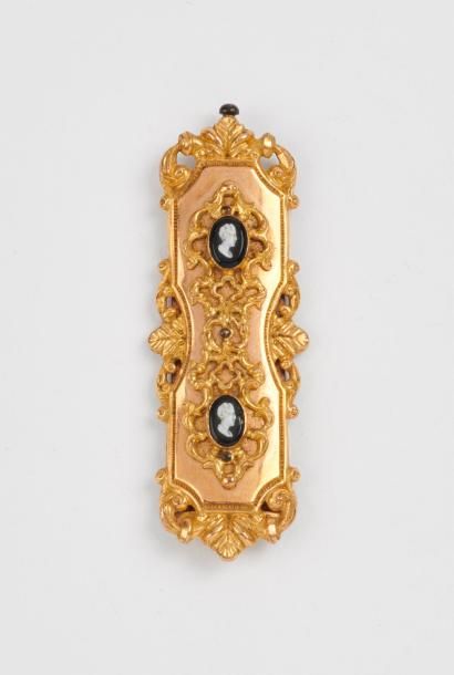 Boucle de ceinture en métal doré ornée de...