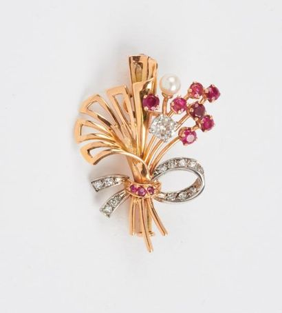 Broche gerbe en ors jaune et gris (750) et...