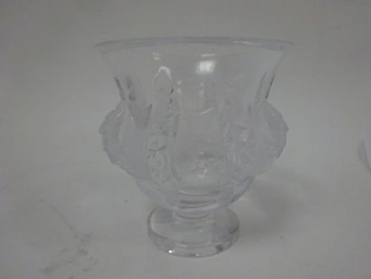 LALIQUE FRANCE


Petit vase en cristal moulé...