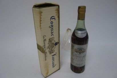 
Une bouteille de cognac Favraud vieille...