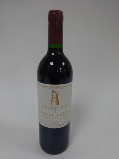 Château LATOUR 

1 bouteille, 1994. 

Bon...