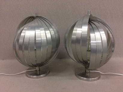 Ericsson


Deux lampes en métal chromé de...