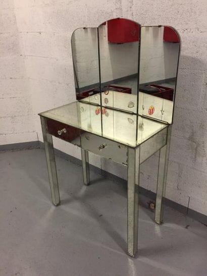 
Coiffeuse moderniste en bois habillé de...