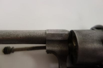 FRANCE et divers

Cinq revolvers à broche,...