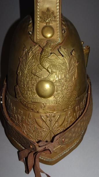 Casque de Sapeur-Pompier.
Modèle à cimier...