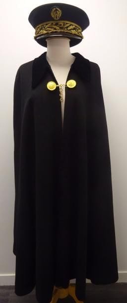 Partie d'uniforme de Préfet comprenant :

-...