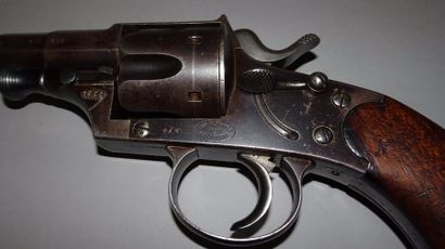 ALLEMAGNE.
MAUSER & Cie.
Revolver à percussion...