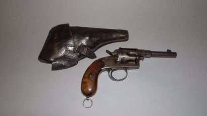 ALLEMAGNE.
Revolver à percussion centrale....