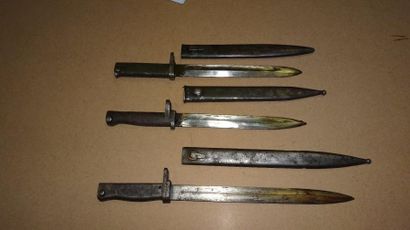 ALLEMAGNE

Trois baïonnettes MAUSER 1898...