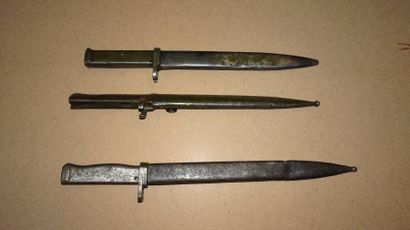 ALLEMAGNE

Trois baïonnettes MAUSER 1898...