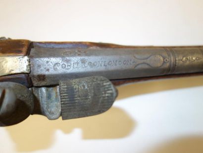Cinq pistolets d'arçon :

Quatre platines...