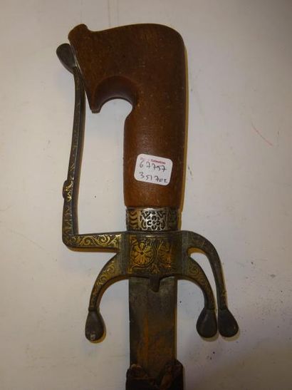MAROC

Sabre dit 'Nimcha'.

Garde à une branche,...