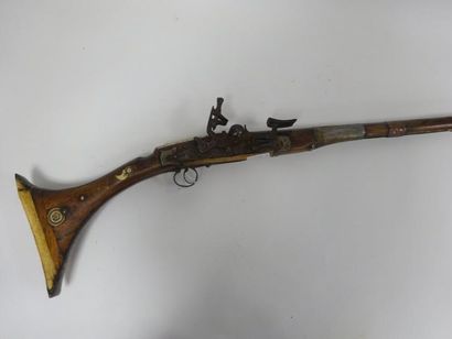 AFRIQUE DU NORD

Moukala ou fusil de fantasia.

Platine...