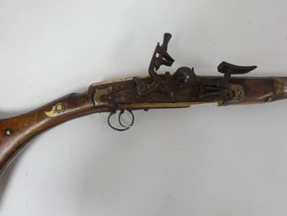 AFRIQUE DU NORD

Moukala ou fusil de fantasia.

Platine...