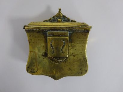EMPIRE OTTOMAN

Cartouchière en laiton à...