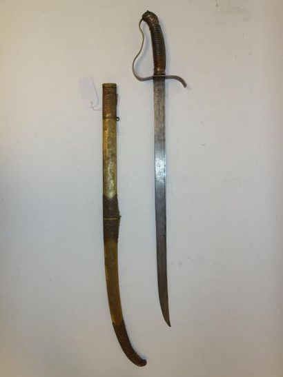 INDOCHINE

Sabre.

Garde à une large branche...