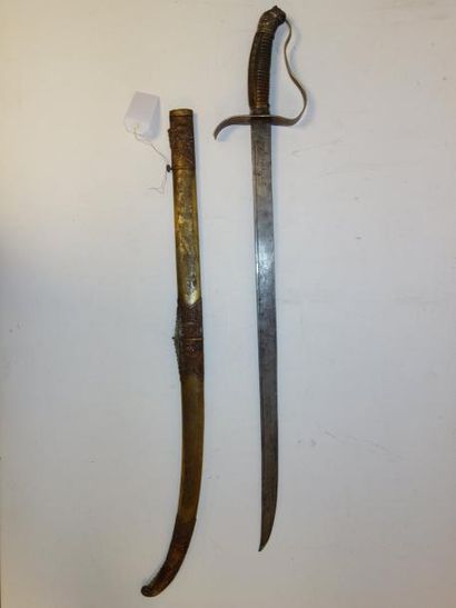INDOCHINE

Sabre.

Garde à une large branche...