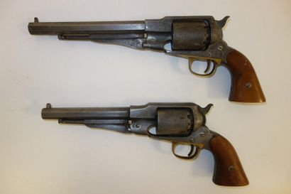 ETATS-UNIS

Deux revolvers à percussion à...