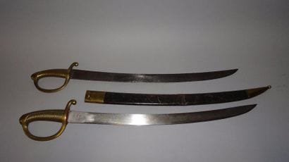 FRANCE.

Deux sabres briquets. Modèles AN...