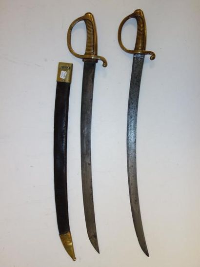 FRANCE

Deux sabres briquets d'infanterie,...