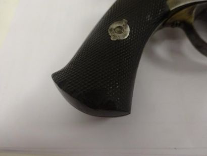 FRANCE

Revolver à broche, à six coups, à...