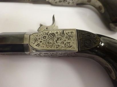 FRANCE

Manufacture ROBERT.

Paire de pistolets...
