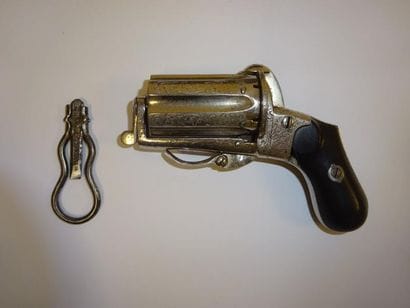 FRANCE

DEPREZ Breveté.

Revolver poivrière...