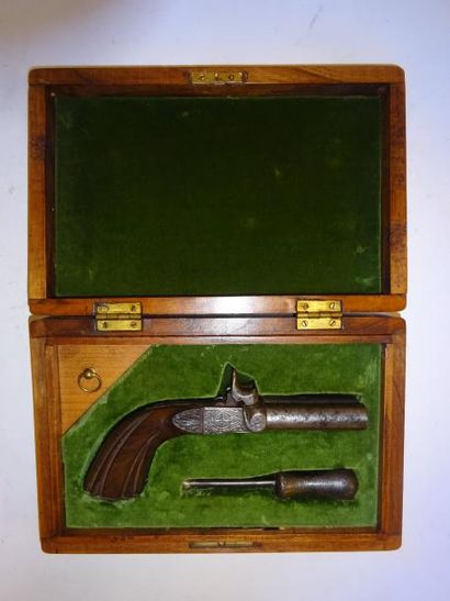 FRANCE

Pistolet à coffre à percussion à...