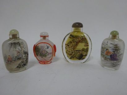 CHINE


Quatre flacons tabatières en verre...