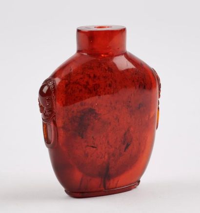 CHINE


Flacon tabatière en ambre à deux...
