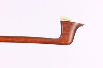 Archet de violon Louis BAZIN

Non signé.

Monté...