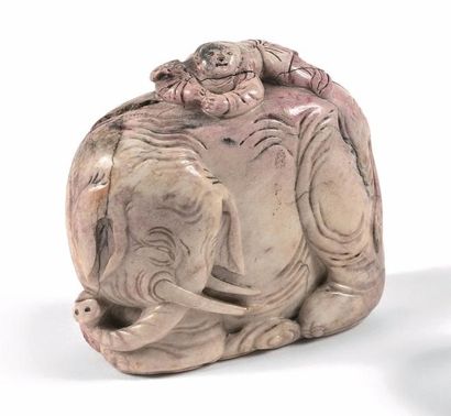 CHINE - XVIIIe siècle

Groupe en néphrite...