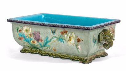 Théodore DECK (1823-1891)

Jardinière à corps...