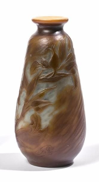 Émile GALLÉ (1846-1904)

Vase piriforme à...